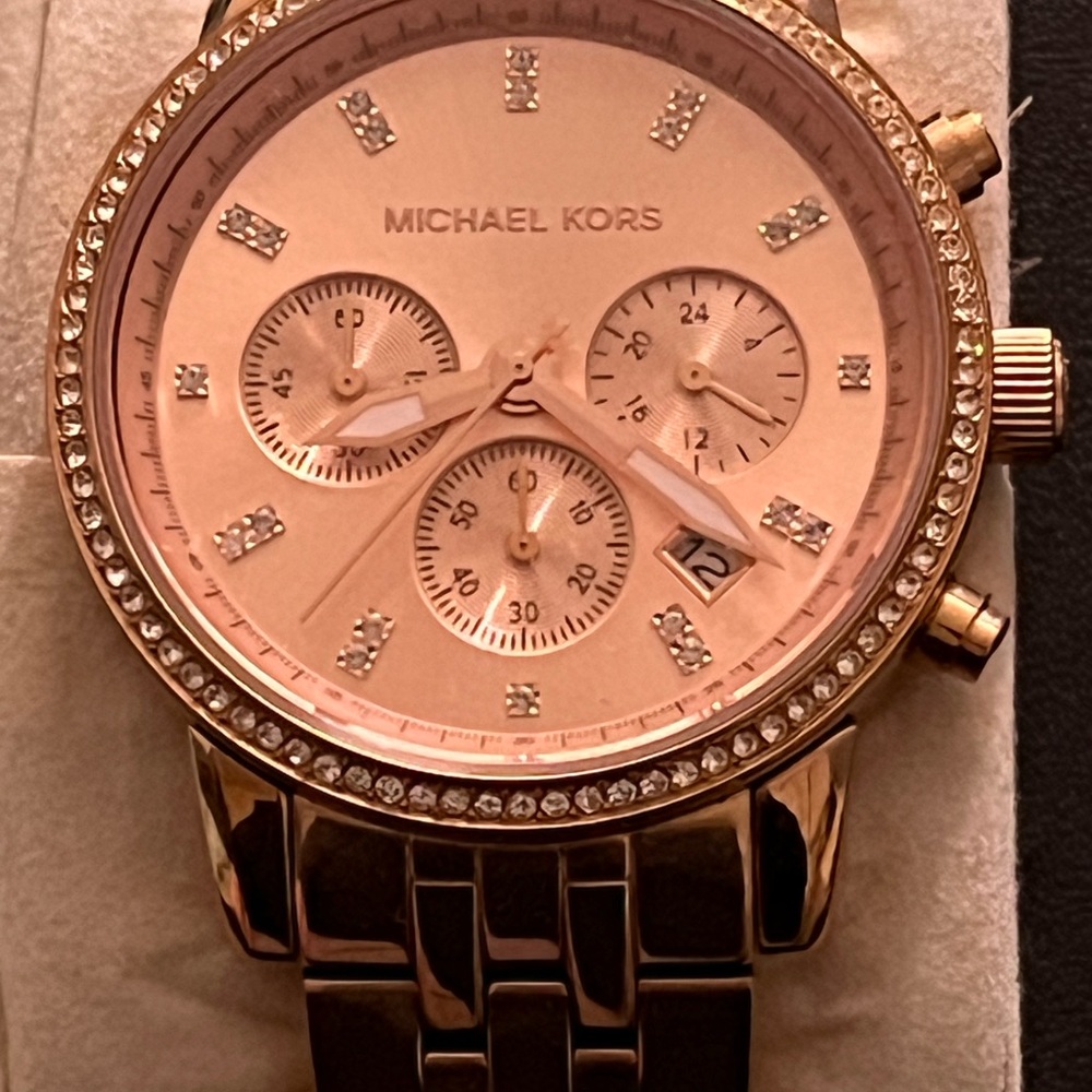 Women’s Michael Kors rose gold watch